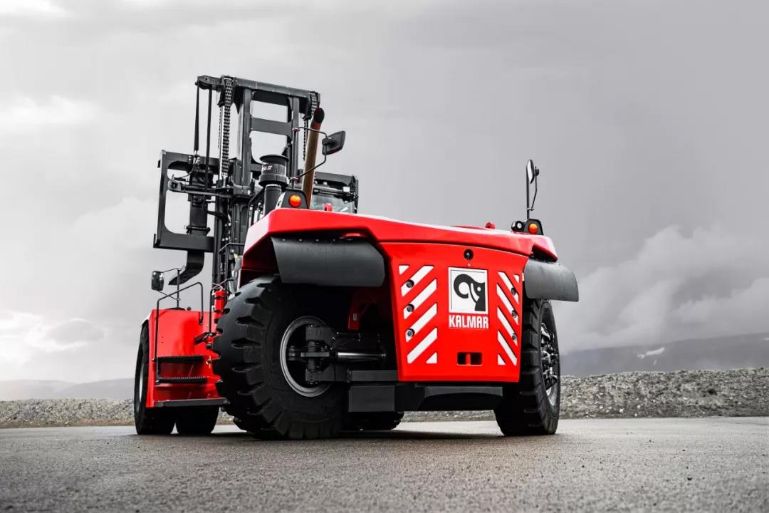 卡尔玛推出新一代优化驾驶体验的重型叉车