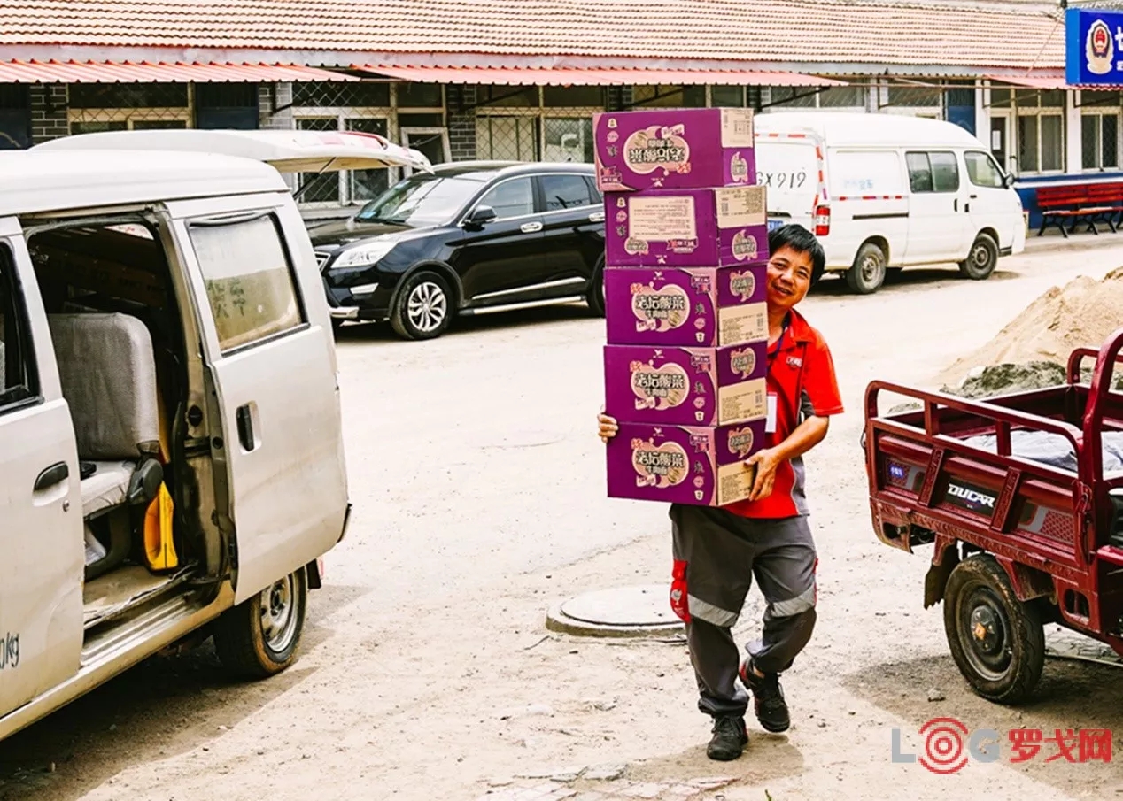 "如果明天要到烟台长岛玩几天,很多人今天就会在京东下单,等人一到