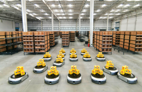 云集首个自建智能仓开仓 加速物流智慧化